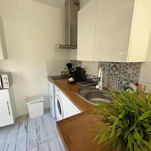 Proche De La De L'almanarre Appartamento