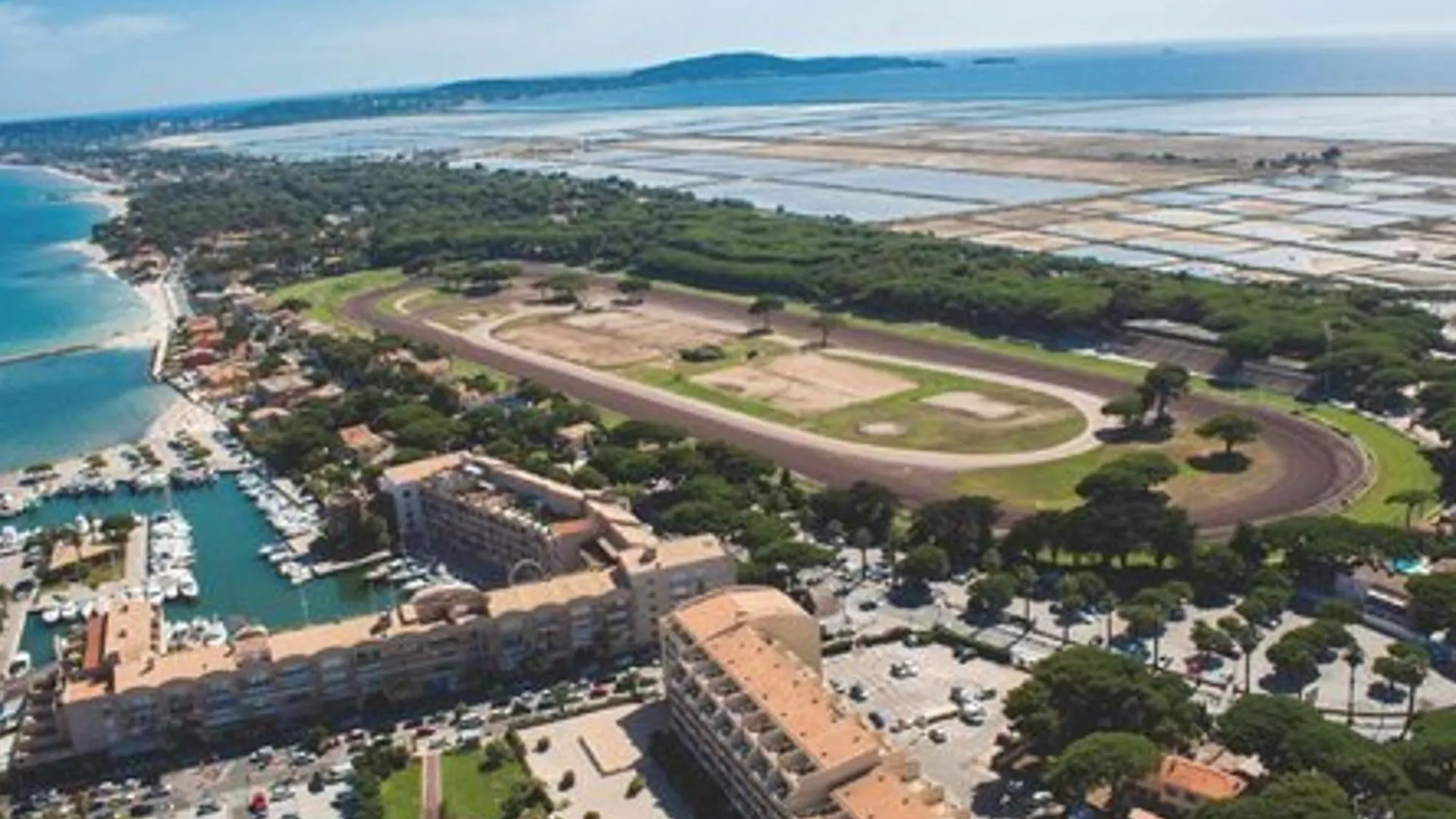 Appartement Climatise Avec Terrasses Et Vue Port, Proche Plages A Hyeres - Fr-1-335-191