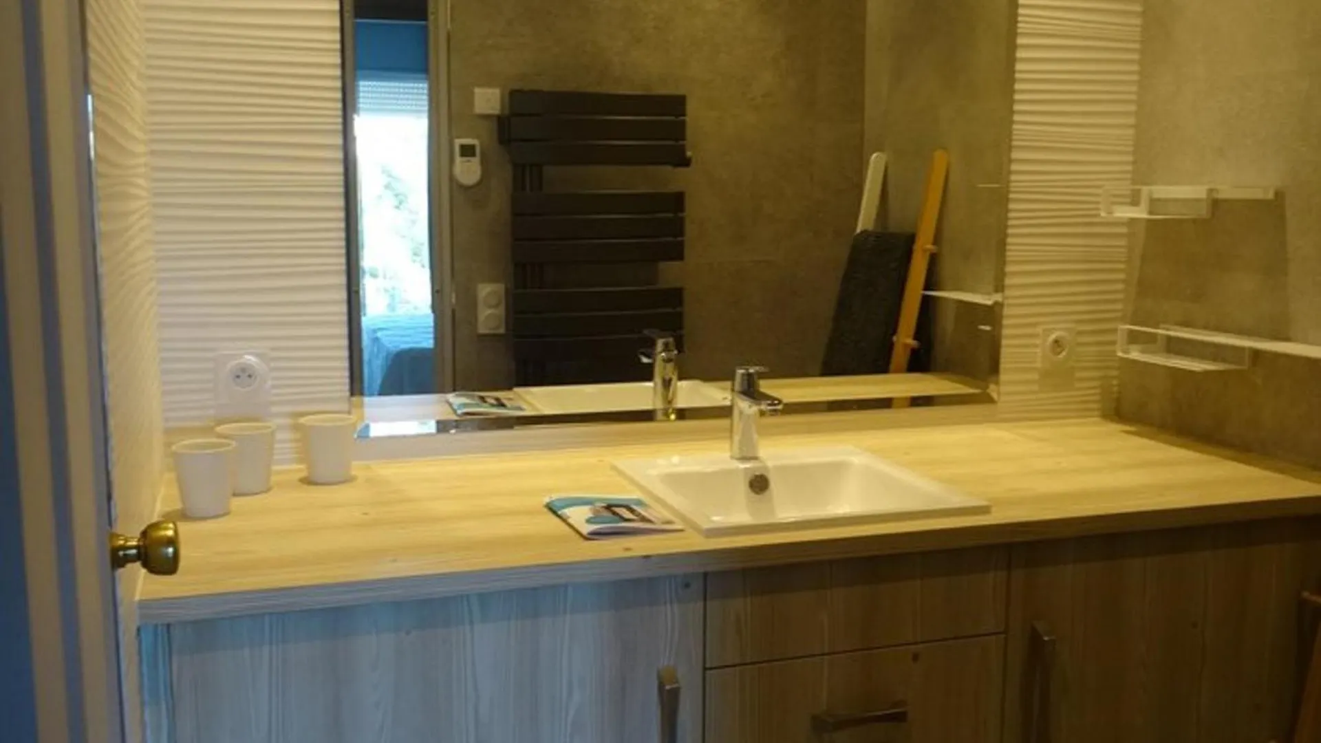 Appartement Climatise Avec Terrasses Et Vue Port, Proche Plages A Hyeres - Fr-1-335-191